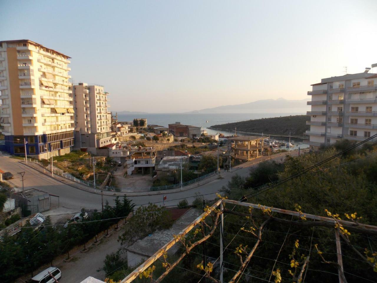 Apartment Dejvi Sarande Bagian luar foto