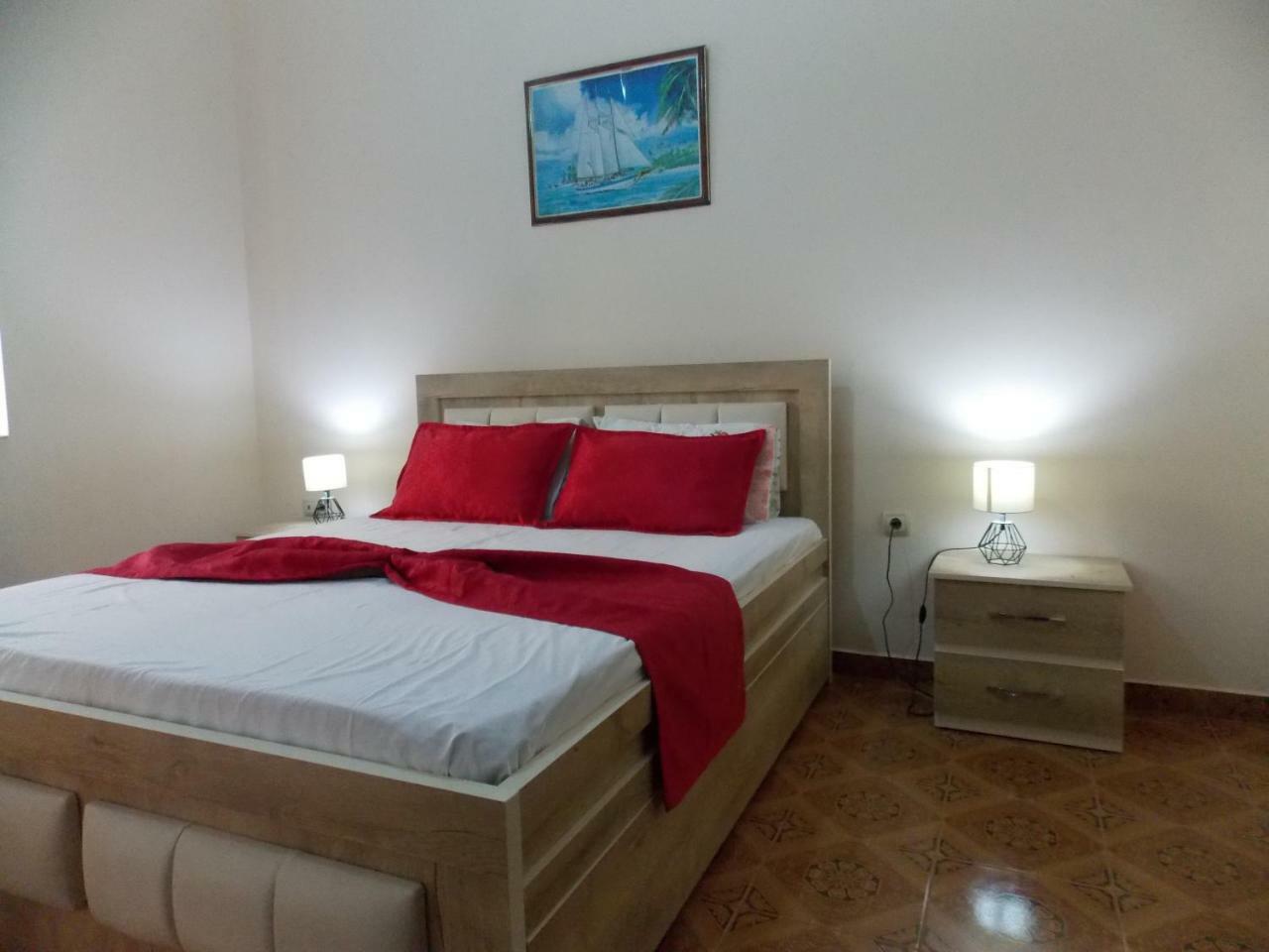 Apartment Dejvi Sarande Bagian luar foto