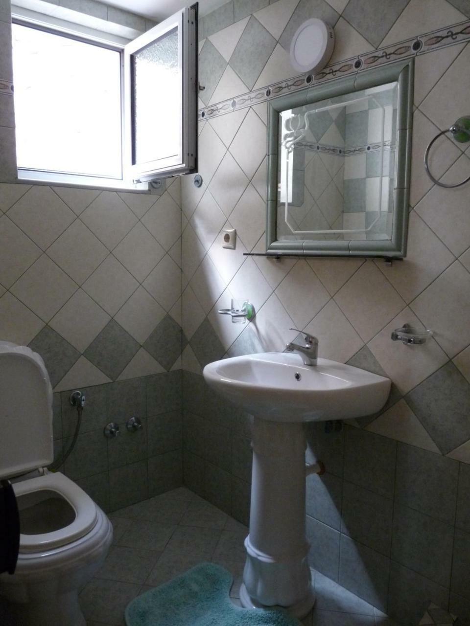 Apartment Dejvi Sarande Bagian luar foto