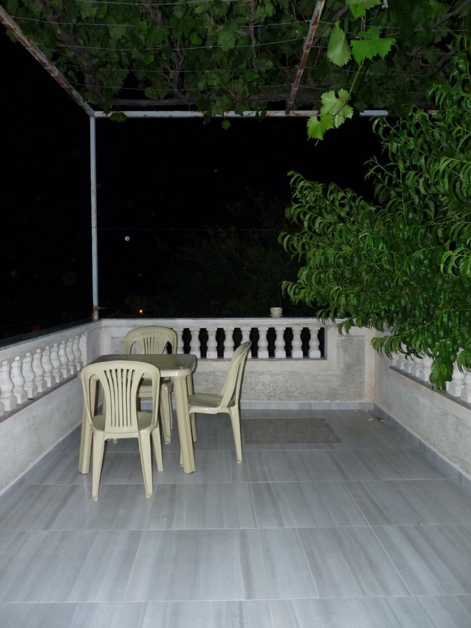 Apartment Dejvi Sarande Bagian luar foto