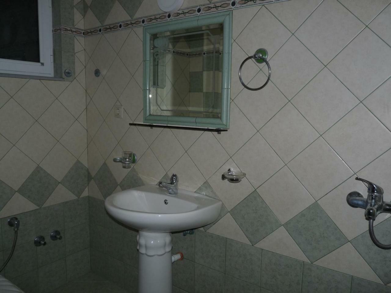 Apartment Dejvi Sarande Bagian luar foto